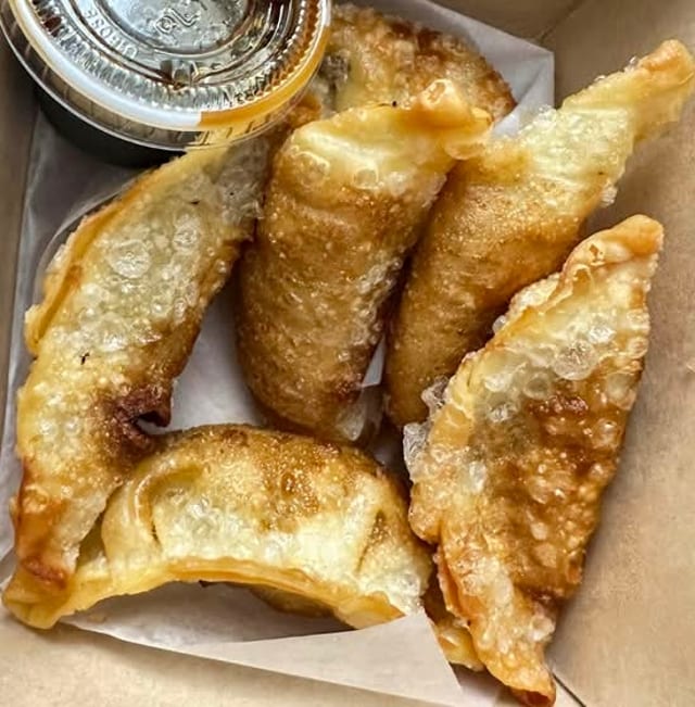 Vegetable Dumpling (6 Pieces).